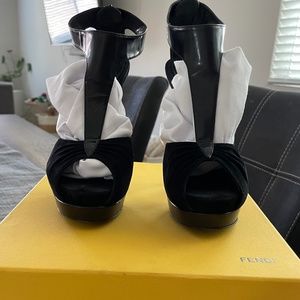 FENDI T STRAP Black Suede Leather Spuntata 5” Heels